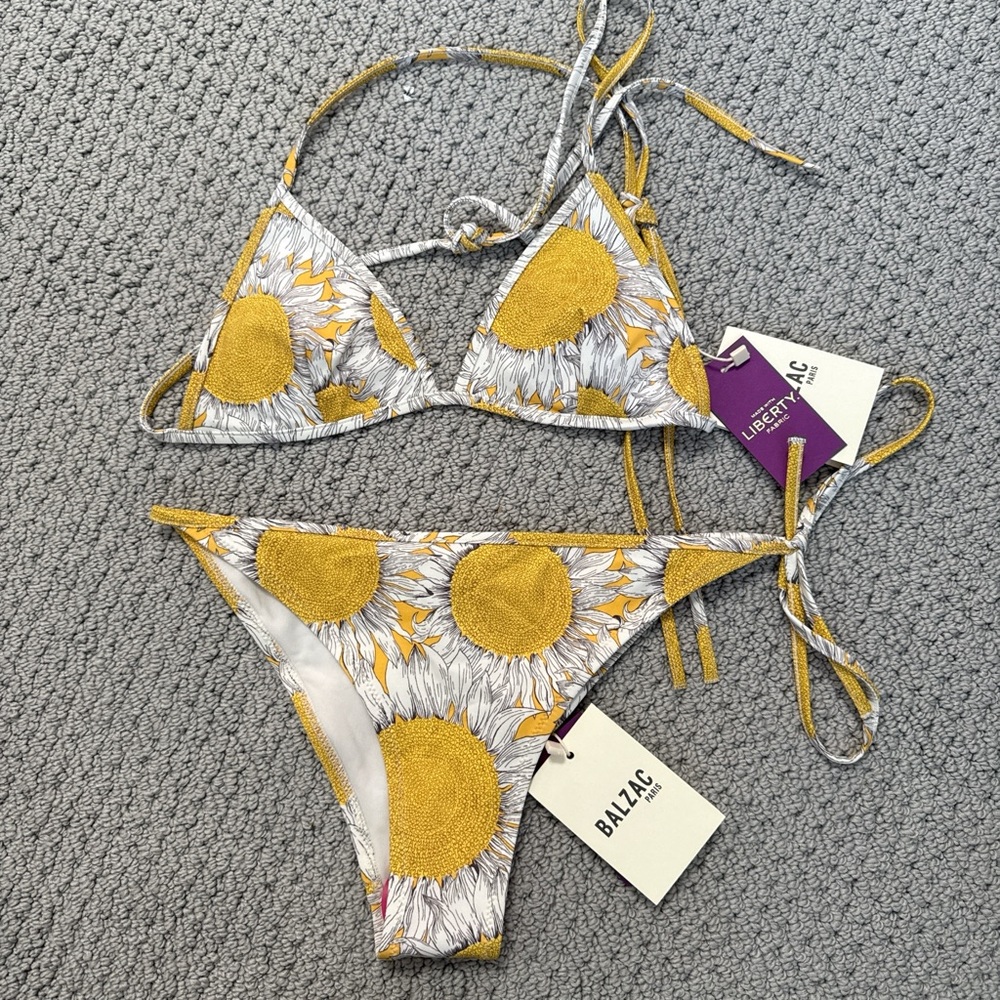 Balzac Sunflower Triangle Bikini Set in Yellow and White